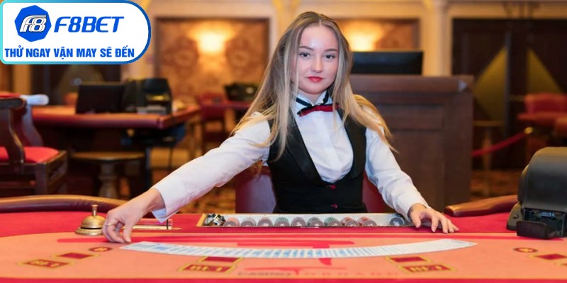 Phong thái của dealer thường thể hiện rõ qua cách duy trì nhịp độ ván chơi